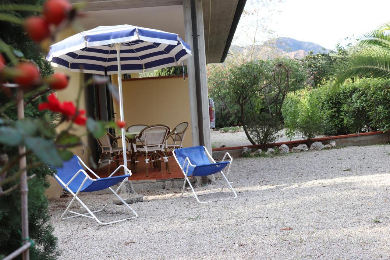 Villa Teresa Porto Azzurro Ngoại thất bức ảnh