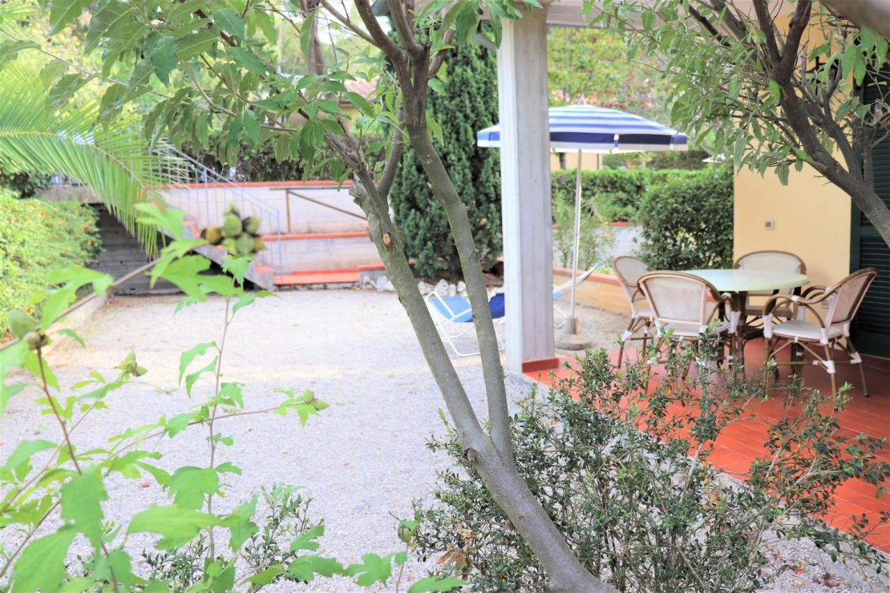 Villa Teresa Porto Azzurro Ngoại thất bức ảnh