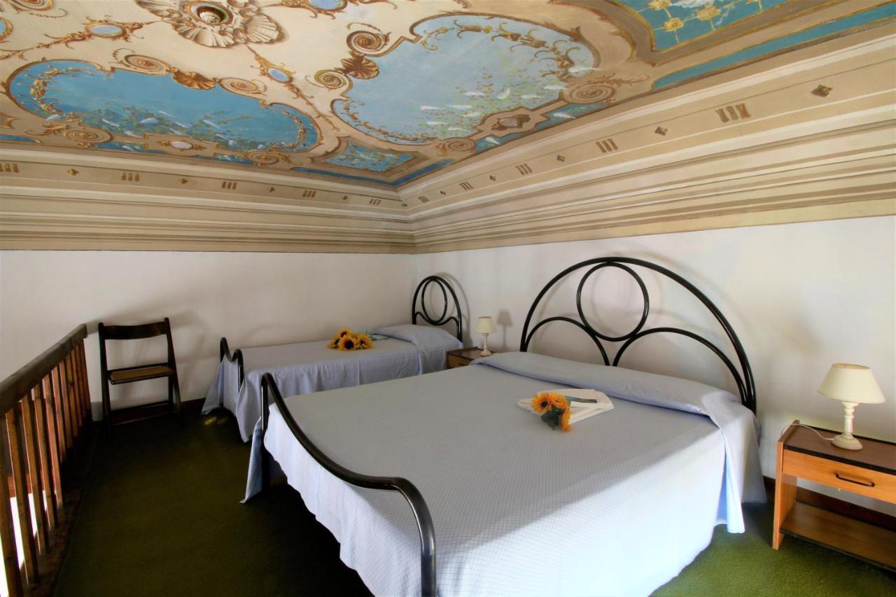 Villa Teresa Porto Azzurro Ngoại thất bức ảnh