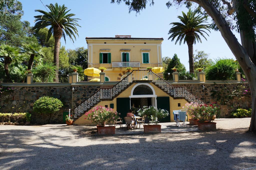 Villa Teresa Porto Azzurro Ngoại thất bức ảnh