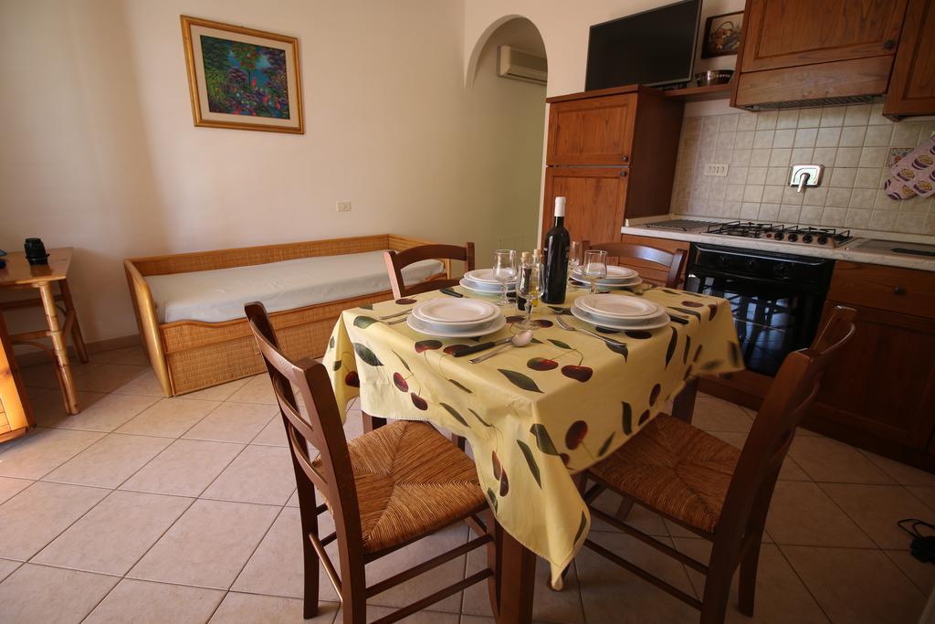 Villa Teresa Porto Azzurro Ngoại thất bức ảnh