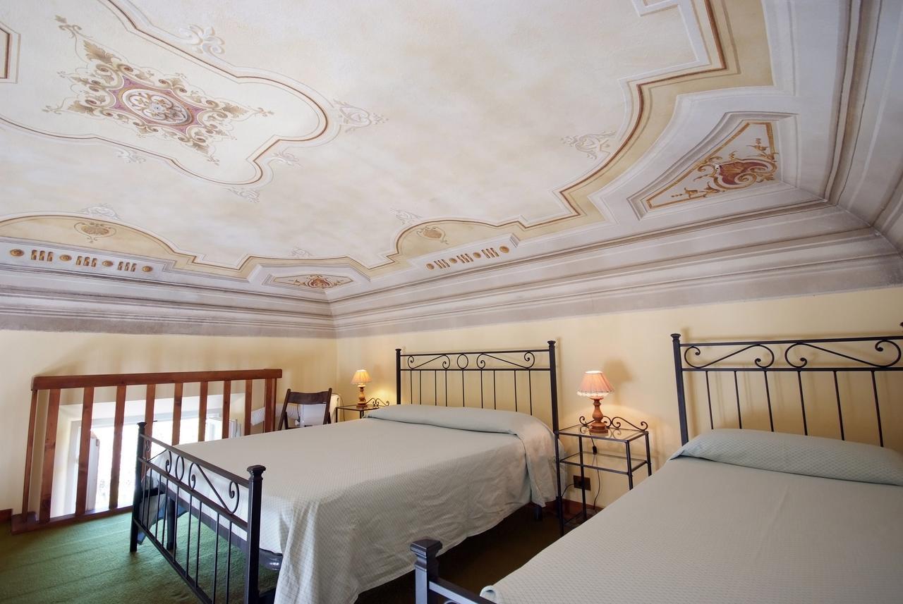 Villa Teresa Porto Azzurro Ngoại thất bức ảnh