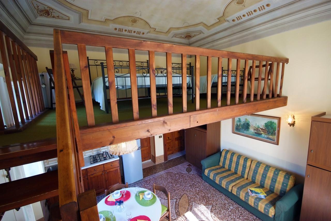 Villa Teresa Porto Azzurro Ngoại thất bức ảnh